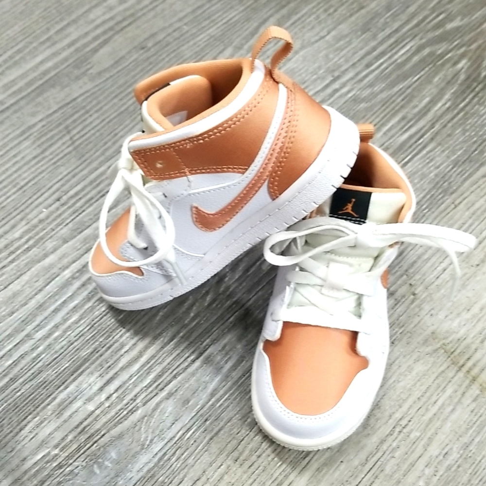 Authentic Nike AirJordans sz 9C NWOB Rose Gold and white leather accent